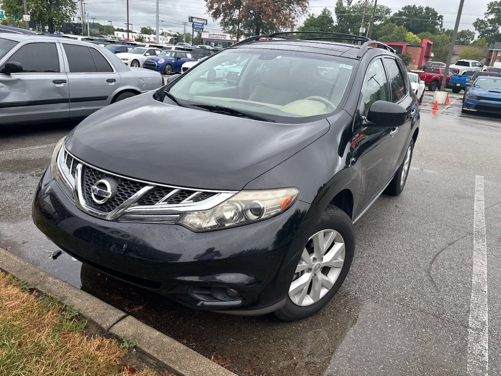 Used 2011 Super Black Nissan SL image 2