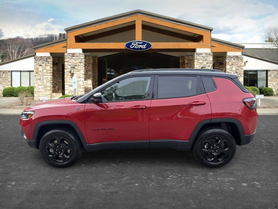 Used 2023 Redline Pearlcoat Jeep Trailhawk image 7
