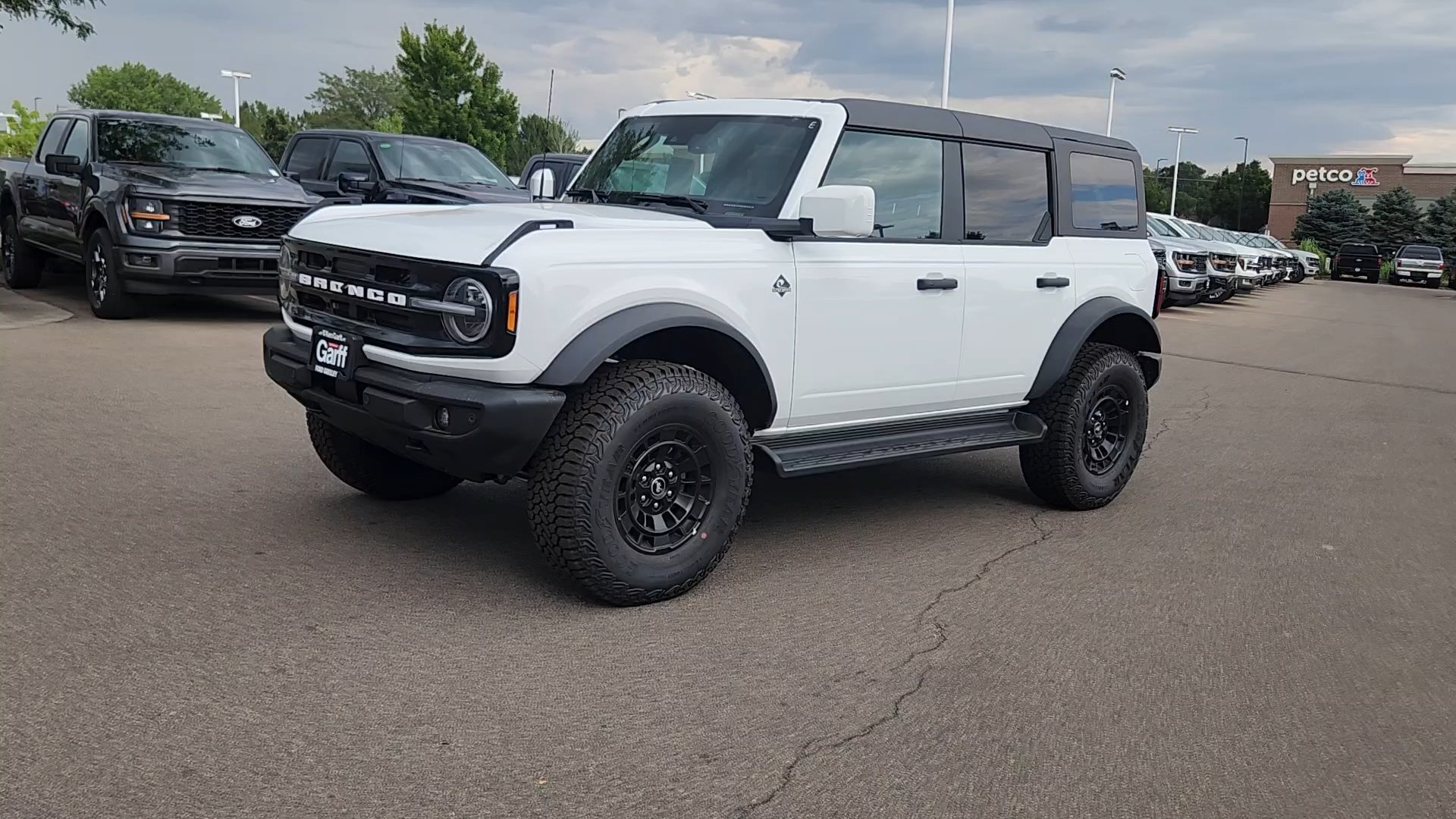 New 2026 Oxford White Ford Outer Banks image 3