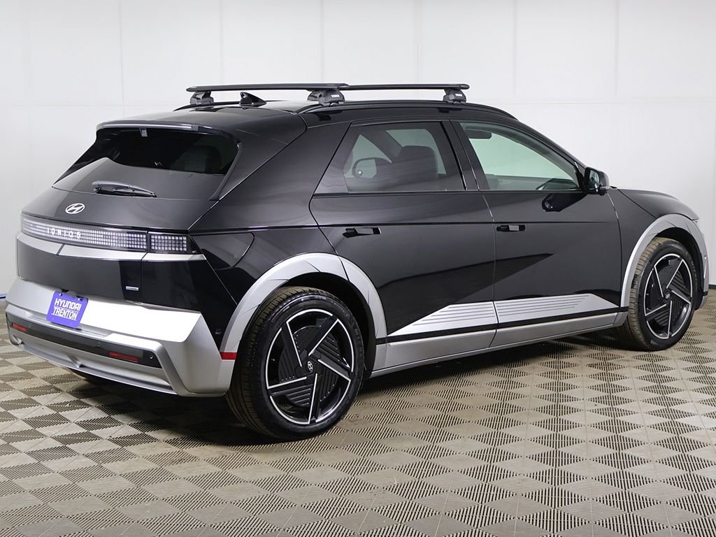 2025 Hyundai IONIQ 5 Limited - Photo 16
