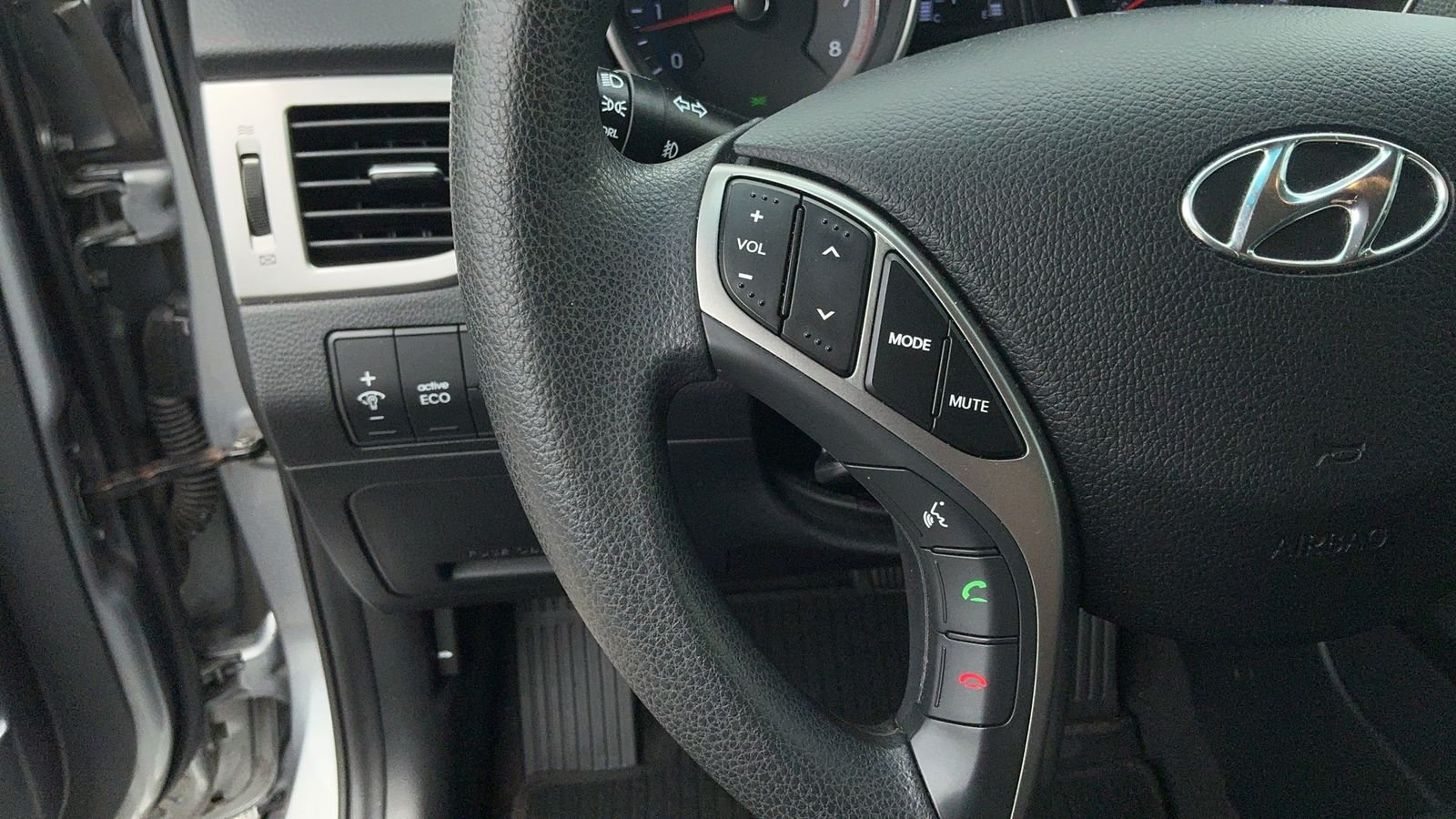 Used 2015 Gray Hyundai Base image 27