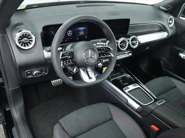 2026 Mercedes-Benz GLB AMG GLB 35 - Photo 10