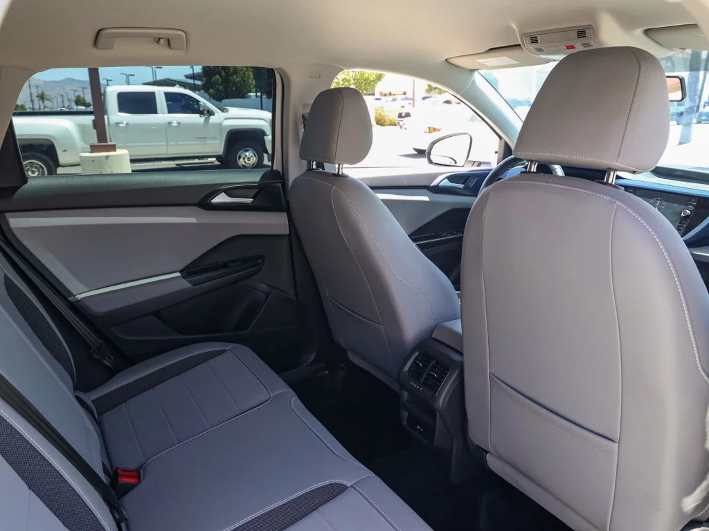 Used 2022 White Volkswagen 1.5T SE image 16
