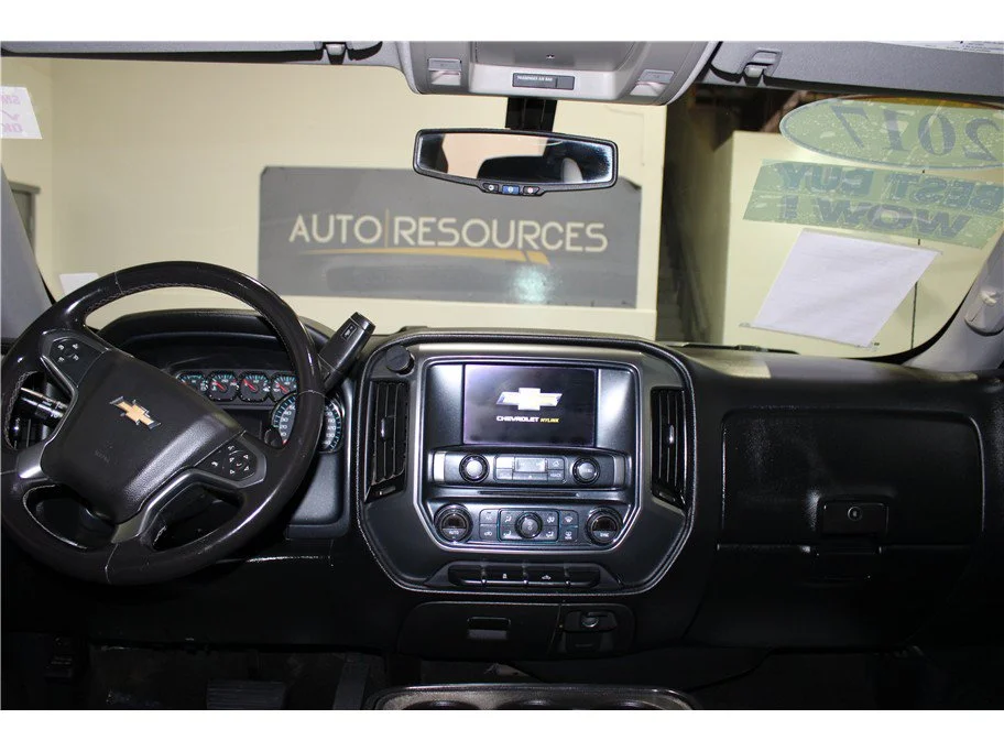 Used 2017 Pepperdust Metallic Chevrolet LT image 13