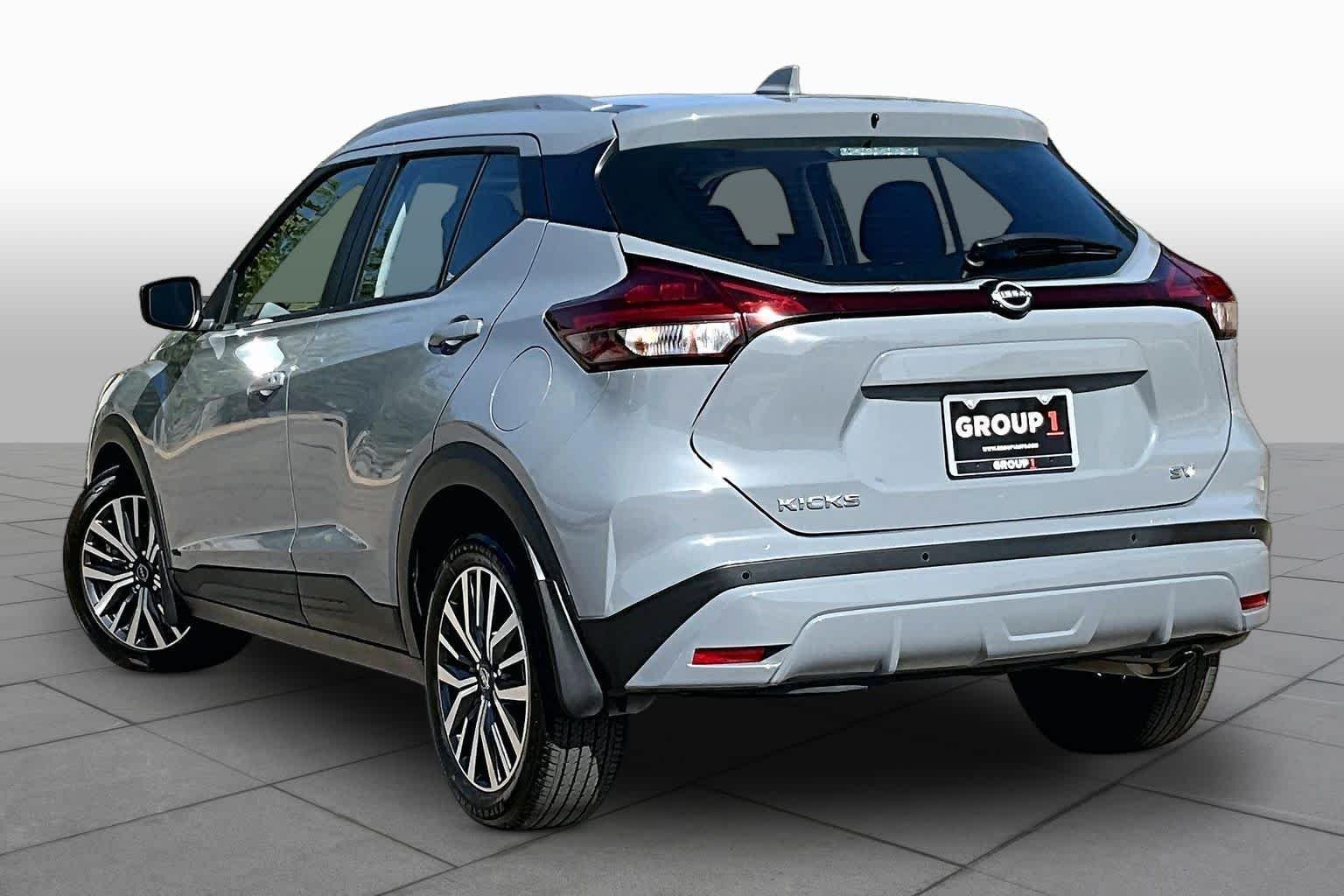 Used 2023 Boulder Gray Pearl Nissan SV image 12