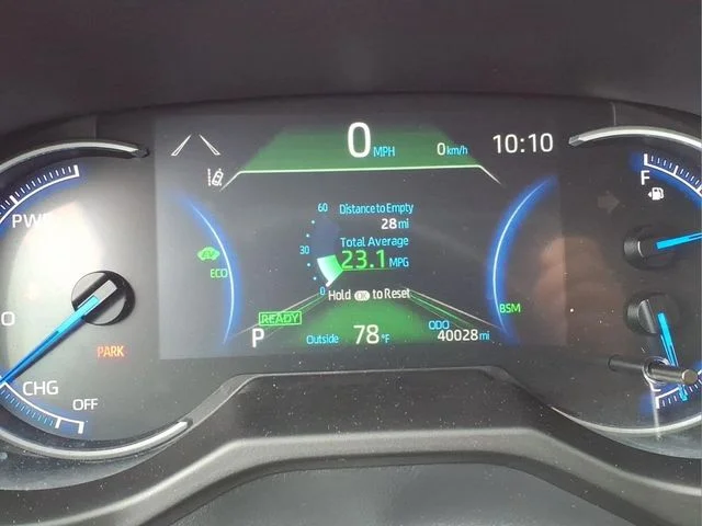 Used 2024 White Toyota XLE image 27
