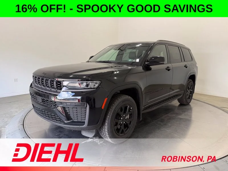 New 2026 Diamond Black Crystal Pearl-Coat Exterior Paint Jeep Altitude image 3