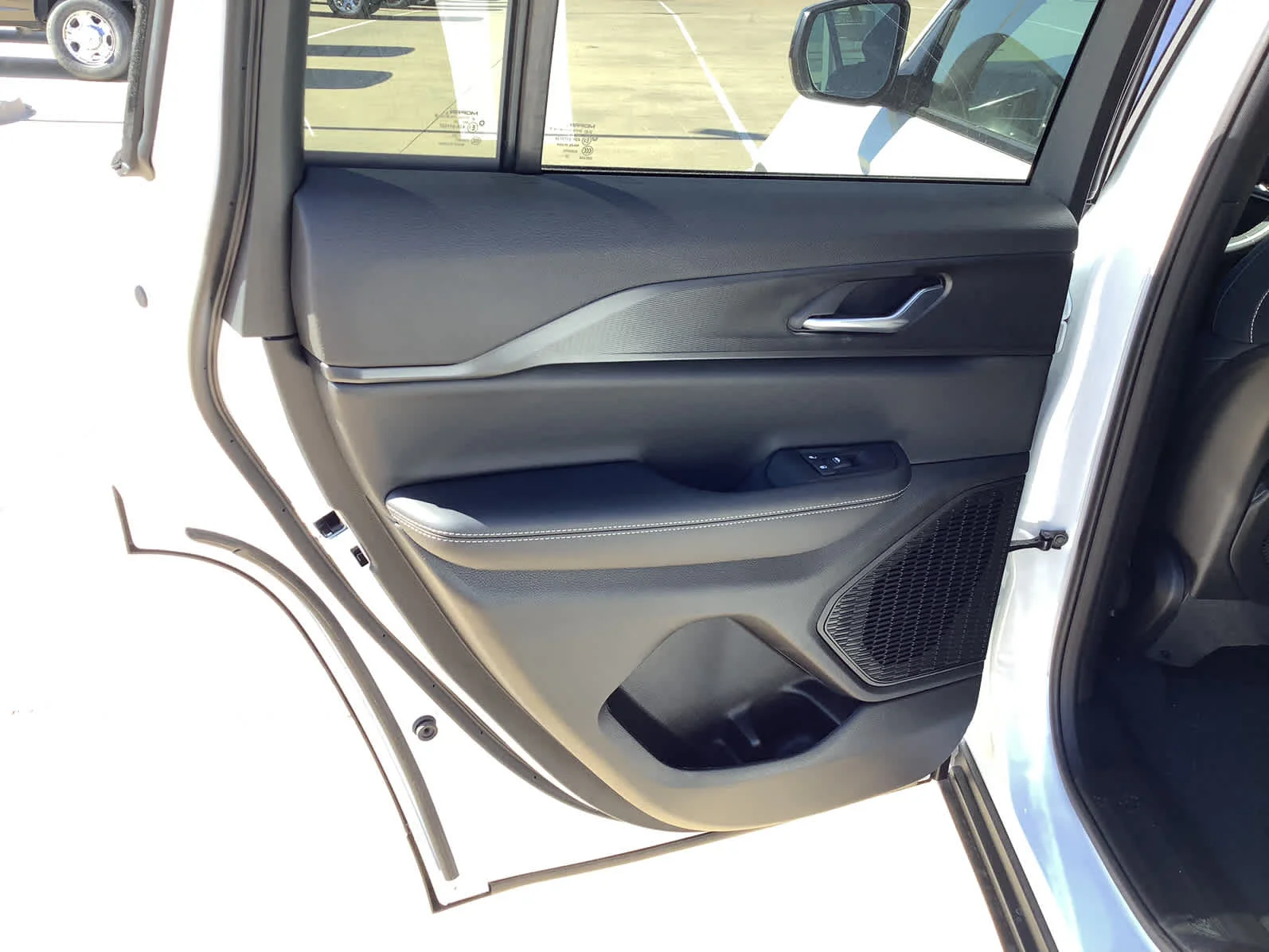 2025 Jeep Grand Cherokee Laredo - Photo 15