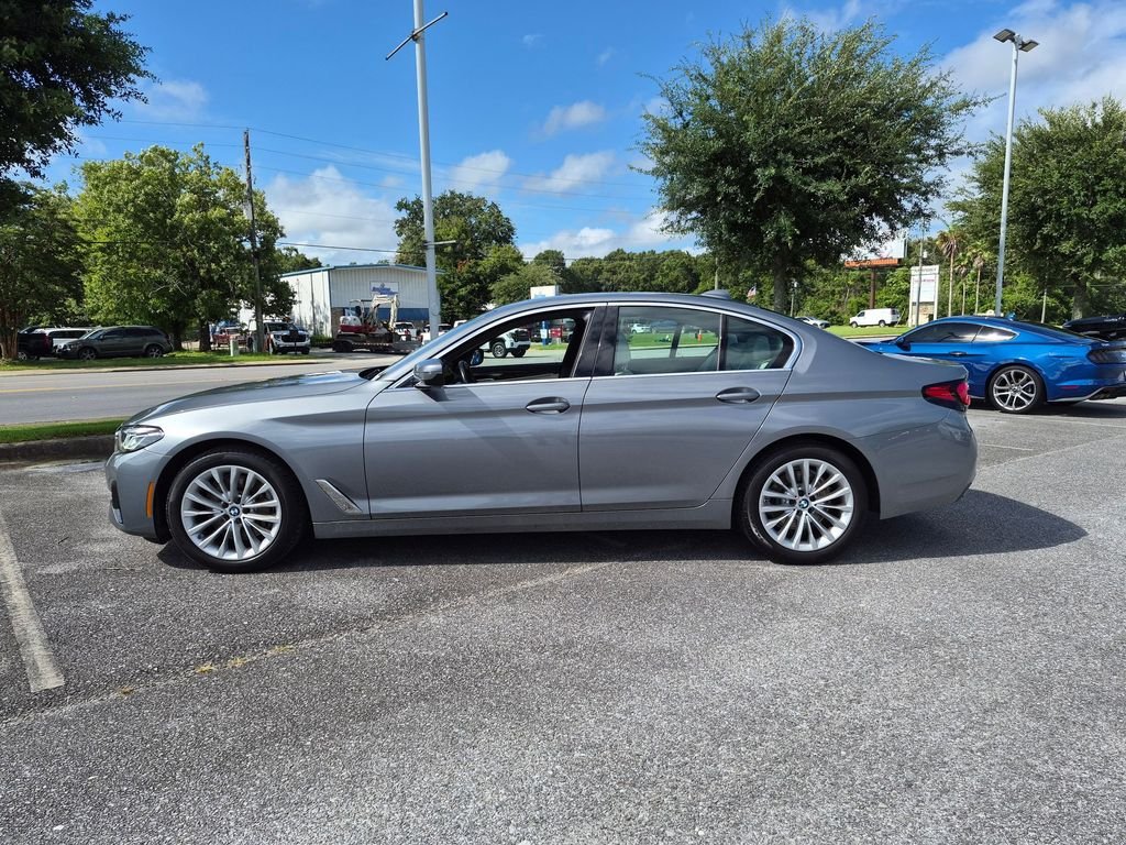 Used 2023 Gray BMW 530i image 2