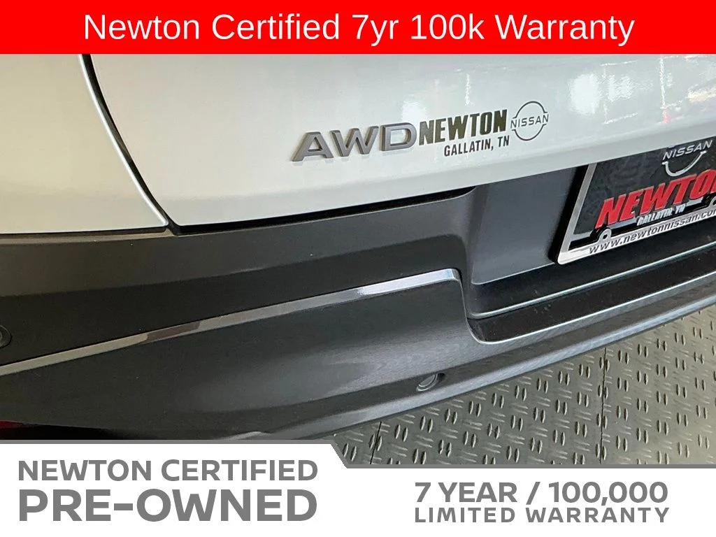 Certified Used 2025 White Pearl Nissan SL image 5