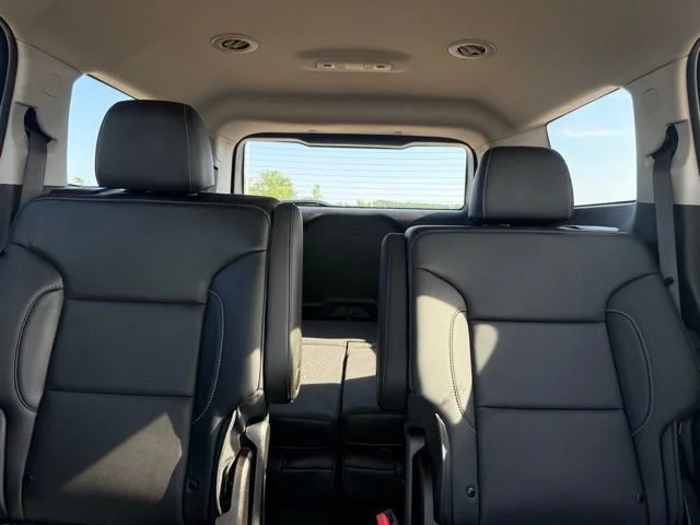 Used 2023 Sterling Metallic GMC SLT image 35