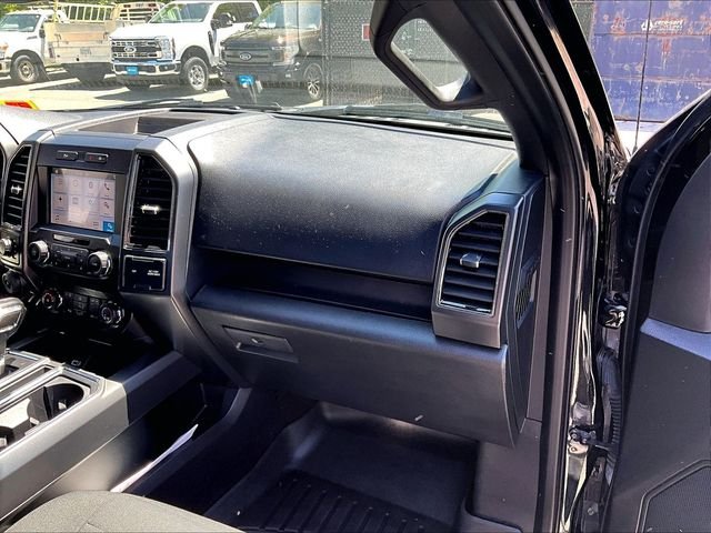 Used 2019 Black Ford XLT image 17