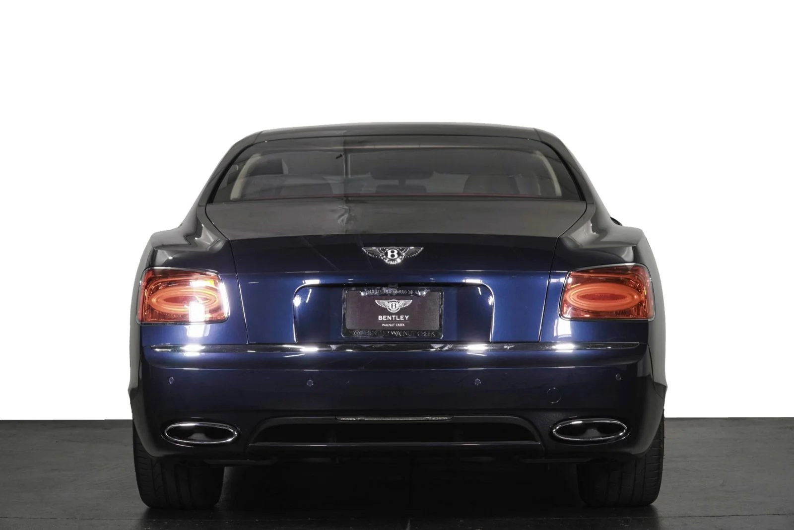 Used 2014  Bentley  image 12