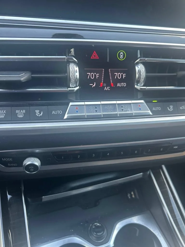 Used 2019 Mineral White Metallic BMW xDrive40i image 13