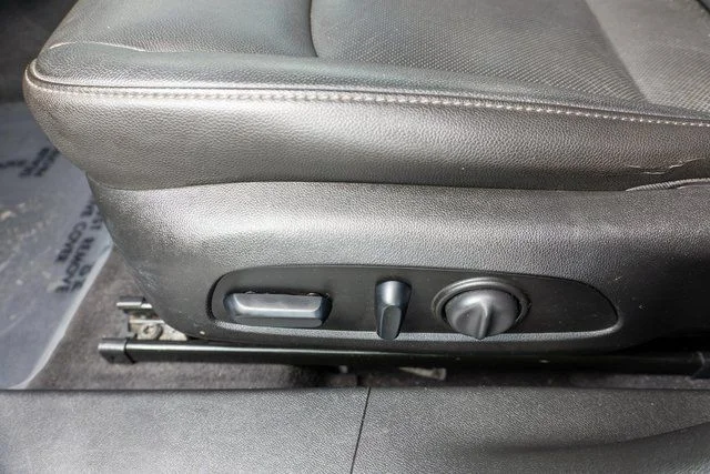 Used 2018 White Chevrolet Premier image 22