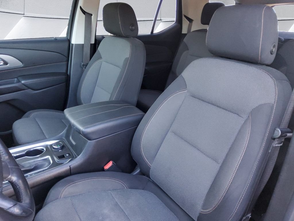Used 2021 Silver Chevrolet LT image 8