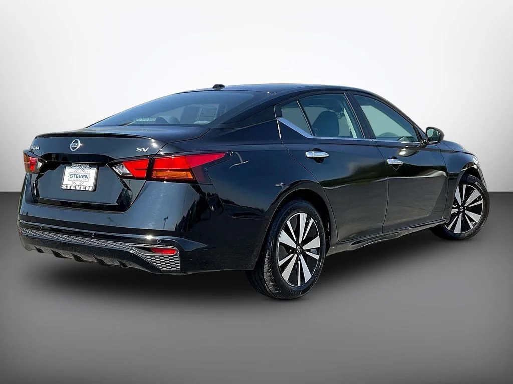 Certified Used 2021 Super Black Nissan 2.5 SV image 6