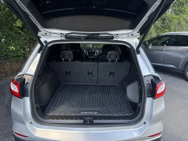 Used 2018 Silver Chevrolet Premier image 12
