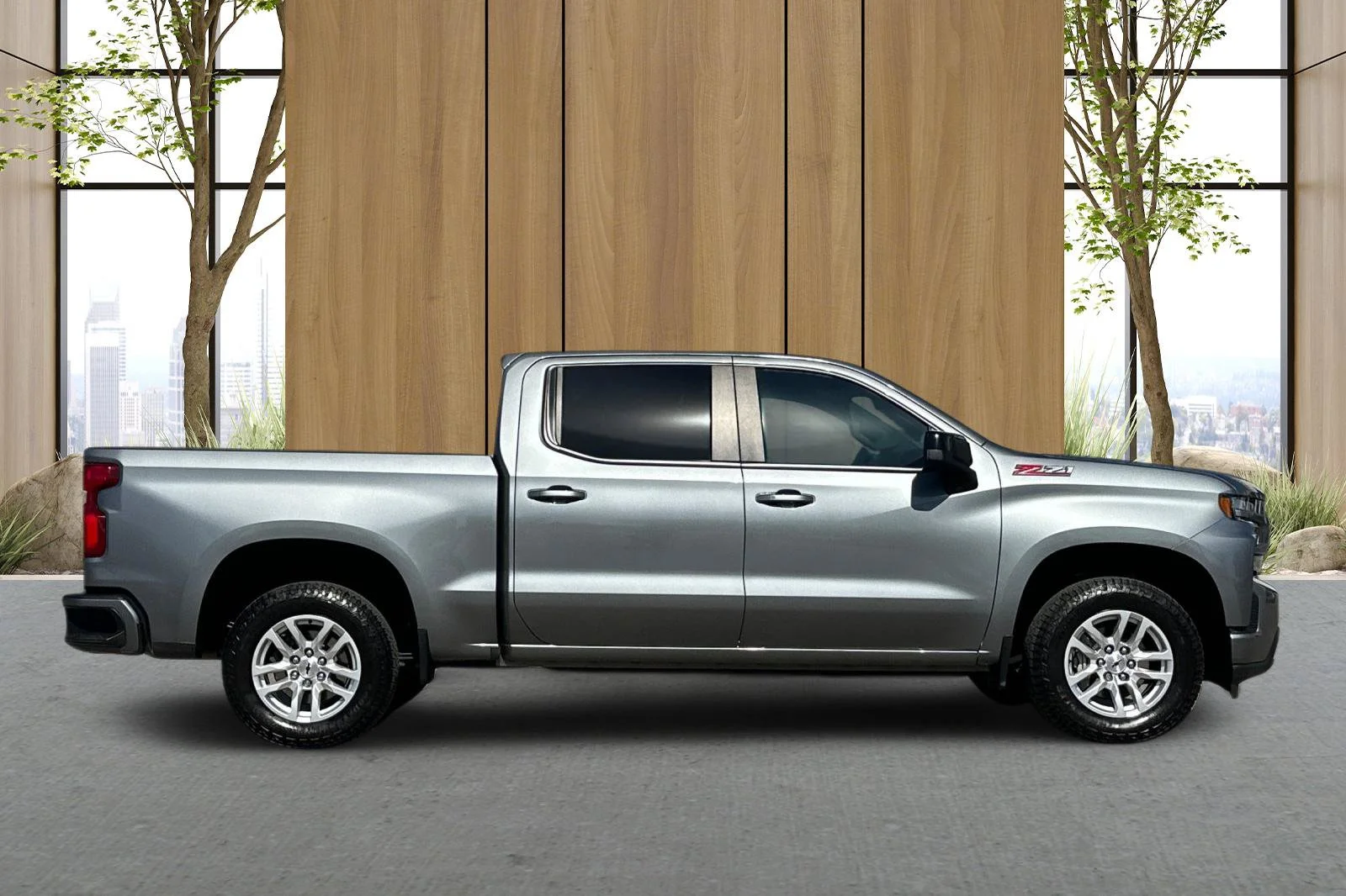 Used 2021 Gray Chevrolet RST image 3