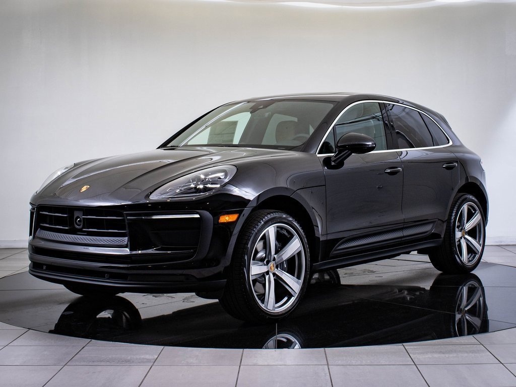 2025 Porsche Macan Base