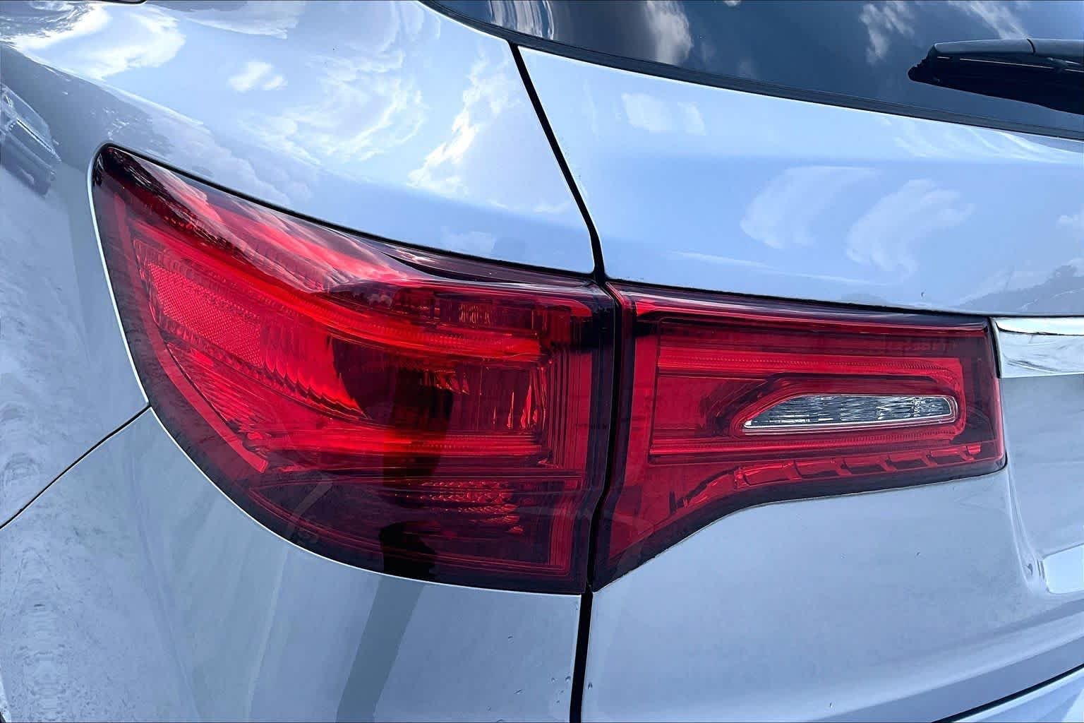 Used 2016 Graphite Luster Metallic Acura w/Advance image 29