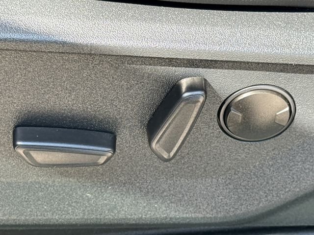 Used 2026 White Ford Lariat image 20
