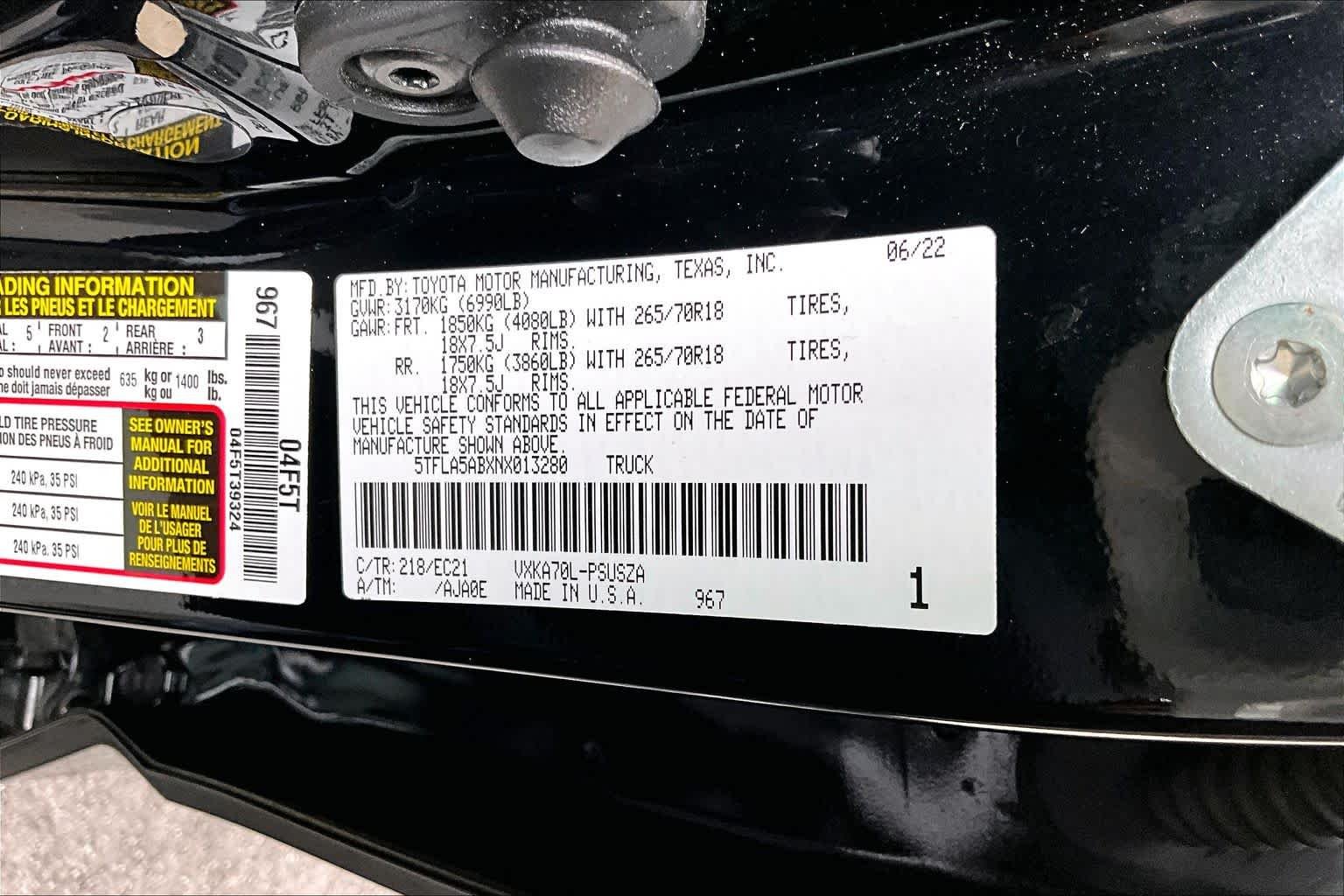 Used 2022 Midnight Black Metallic Toyota SR5 image 34