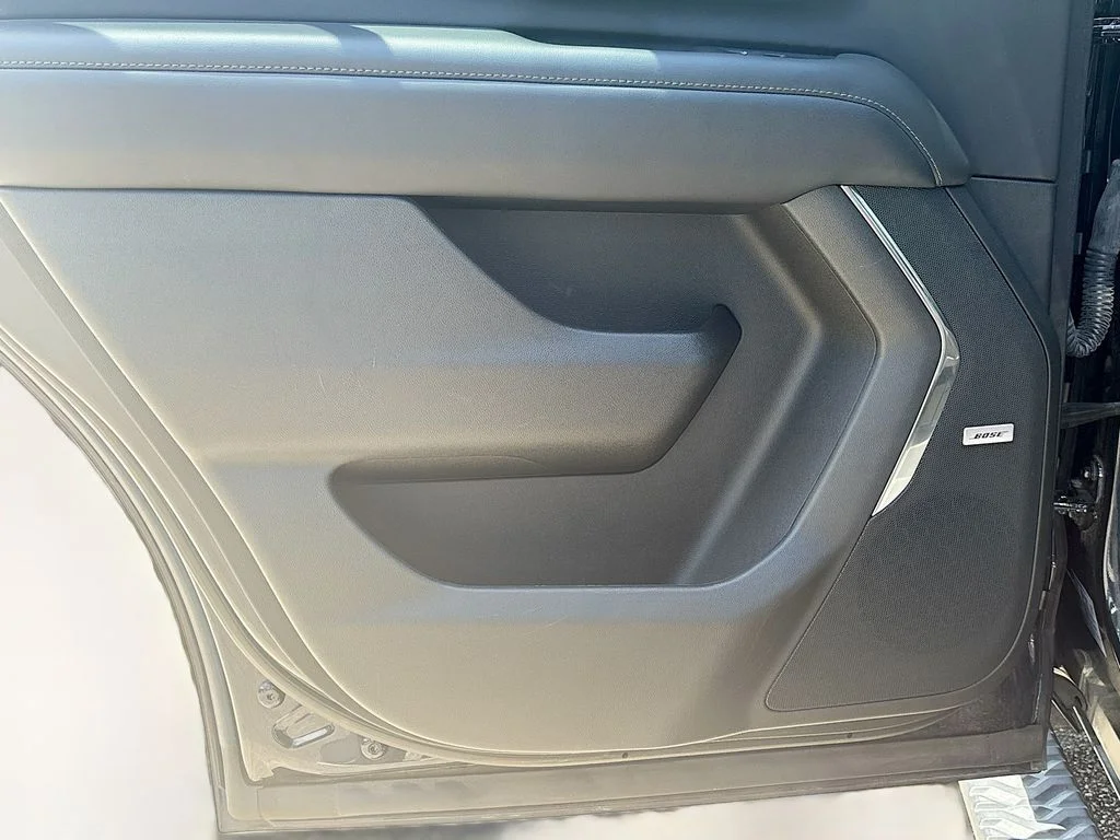 Used 2023 Blue Chevrolet Z71 image 15