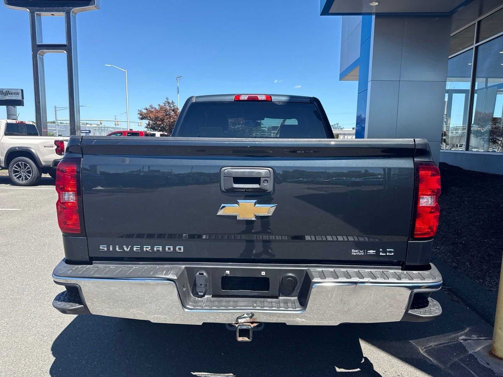 Used 2019 GRAPHITE METALLIC Chevrolet LT image 7