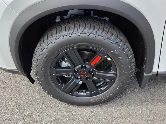 New 2026 Everest White Pearl TriCoat Nissan Rock Creek® image 6