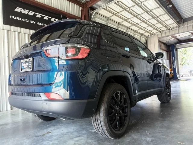 New 2026 Fathom Blue Pearl Coat Jeep Latitude image 15