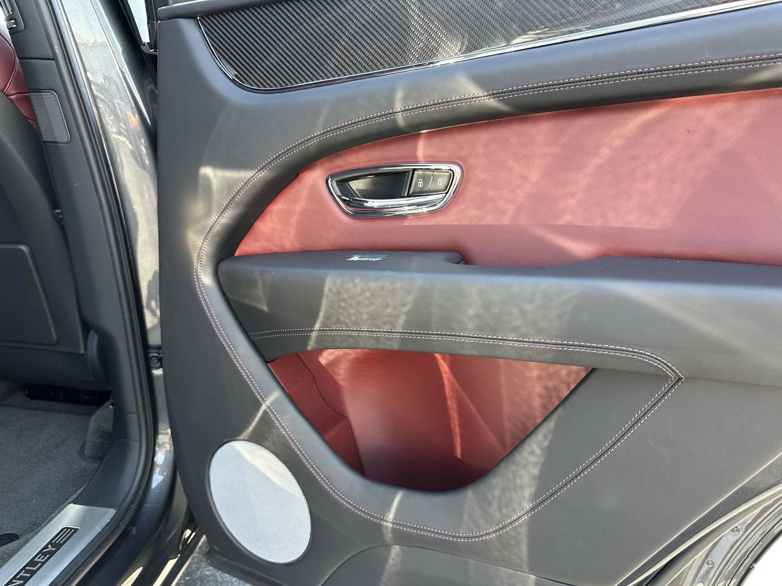 Certified Used 2022  Bentley V8 image 21