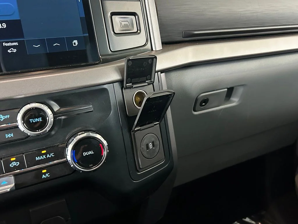 Used 2025 Silver Metallic Ford XLT image 39
