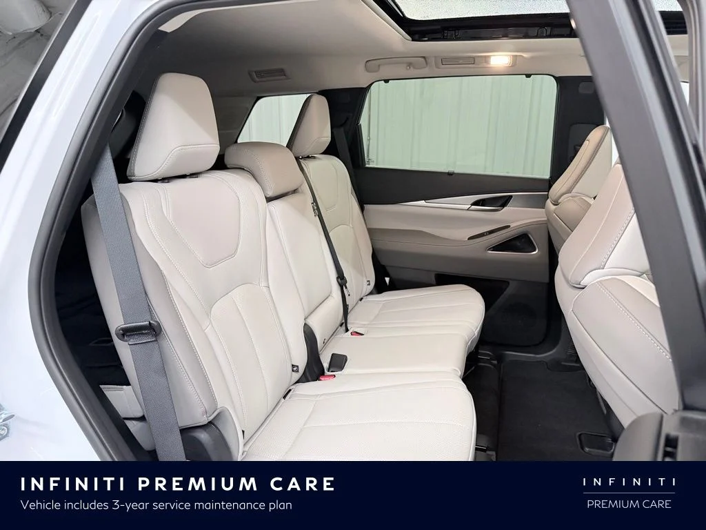 New 2026 RADIANT WHITE INFINITI Luxe FWD image 41
