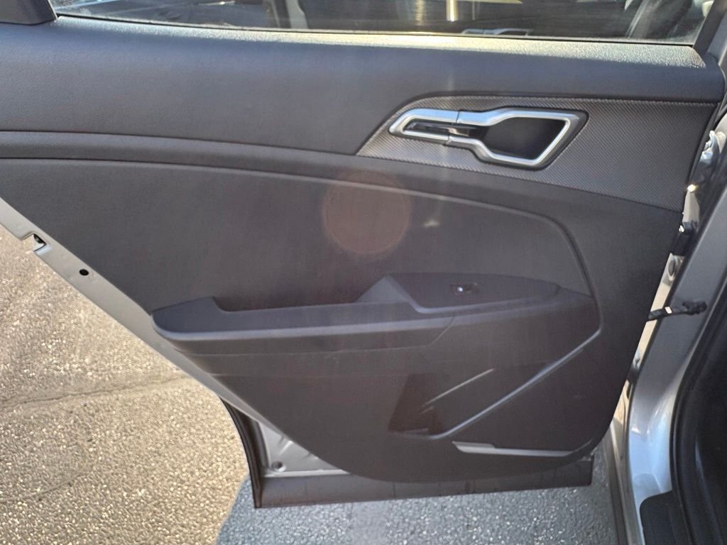 2023 Kia Sportage LX - Photo 22