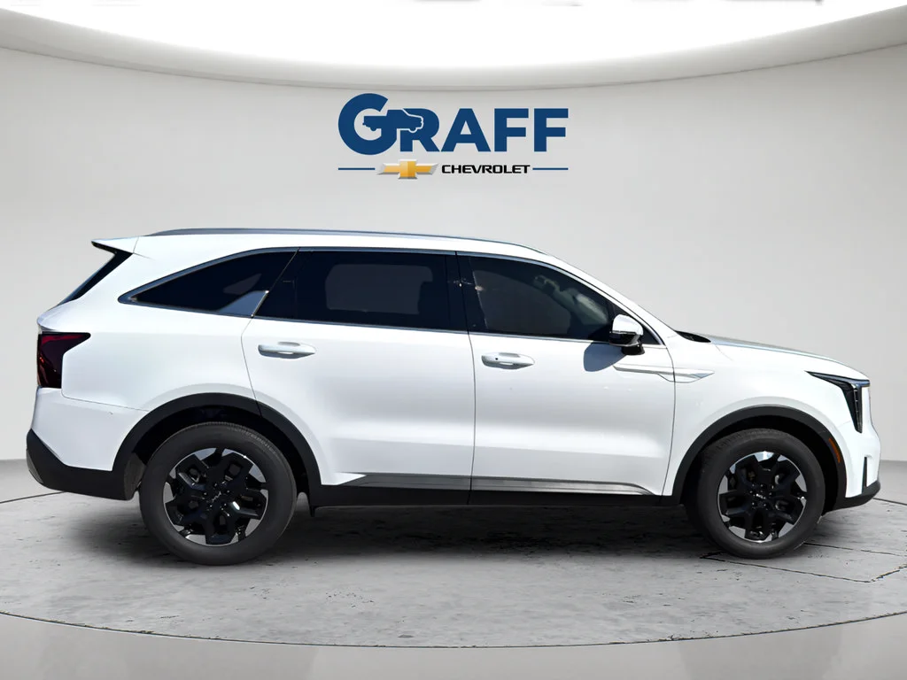 2025 Kia Sorento S - Photo 9