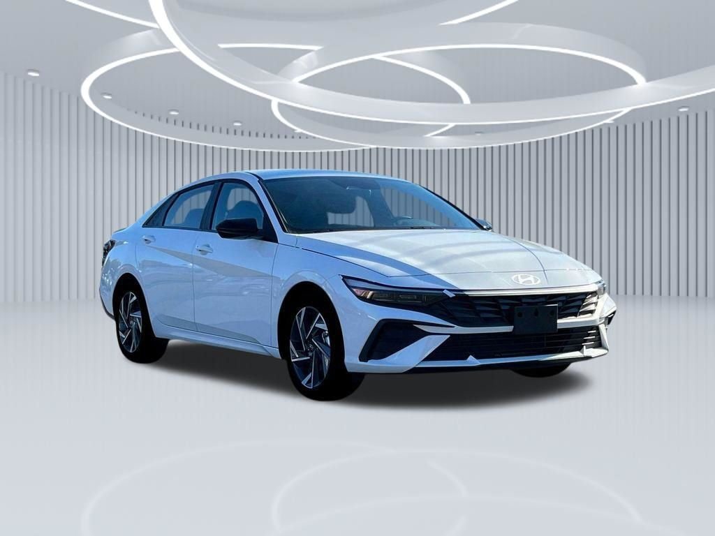 New 2025 White Hyundai SEL Sport image 30