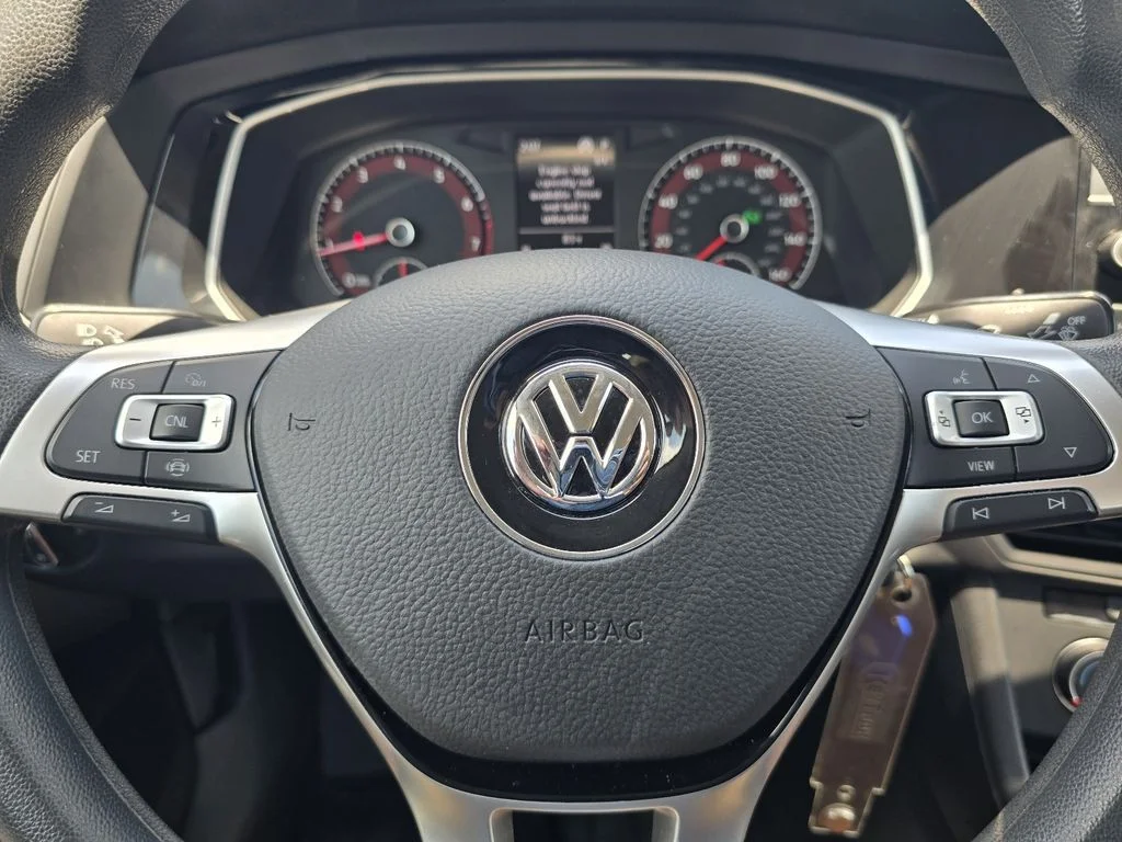Used 2021 Pure White Volkswagen S image 25