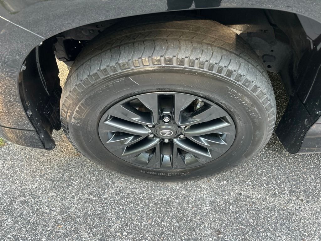Used 2023 Black Lexus 460 image 13