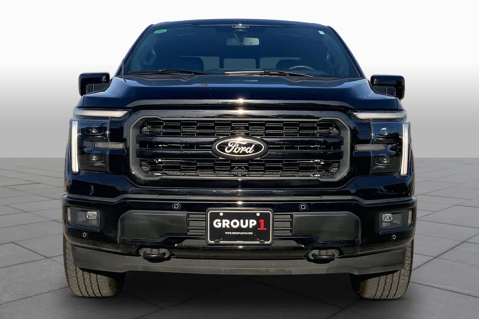 Used 2025 Agate Black Metallic Ford LARIAT image 4