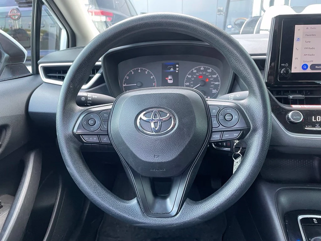 Used 2025 White Toyota LE image 11