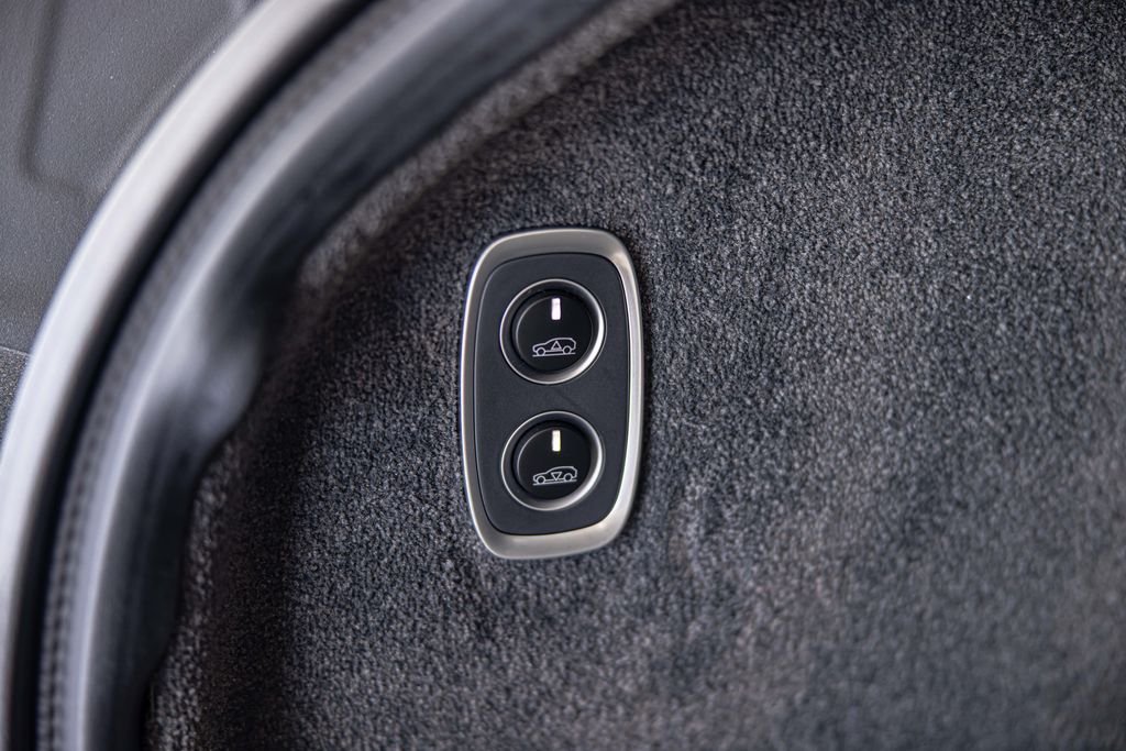 Used 2023 Silver Aston Martin 707 image 13
