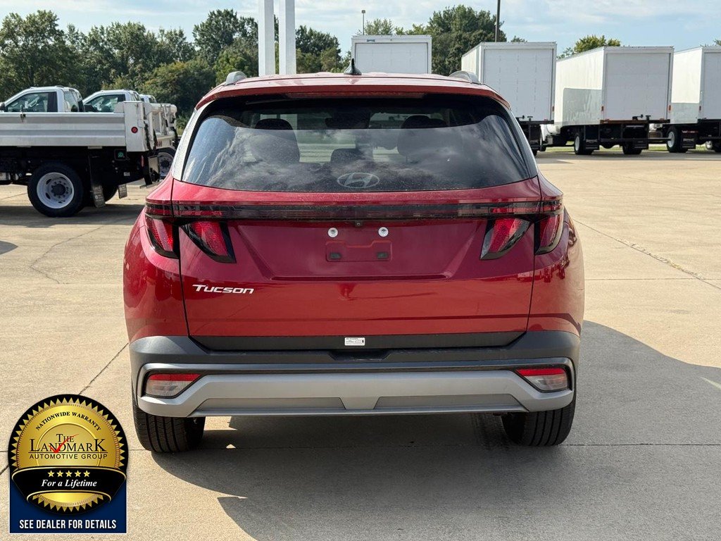 Used 2025 Ultimate Red Hyundai SEL FWD image 6
