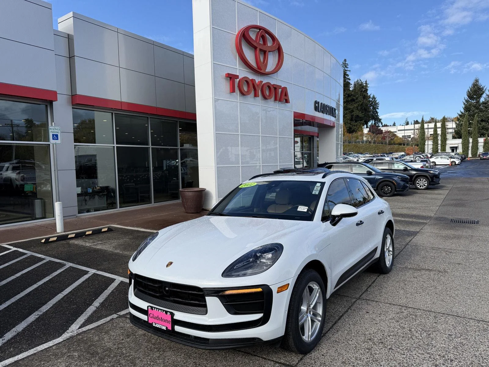 2022 Porsche Macan