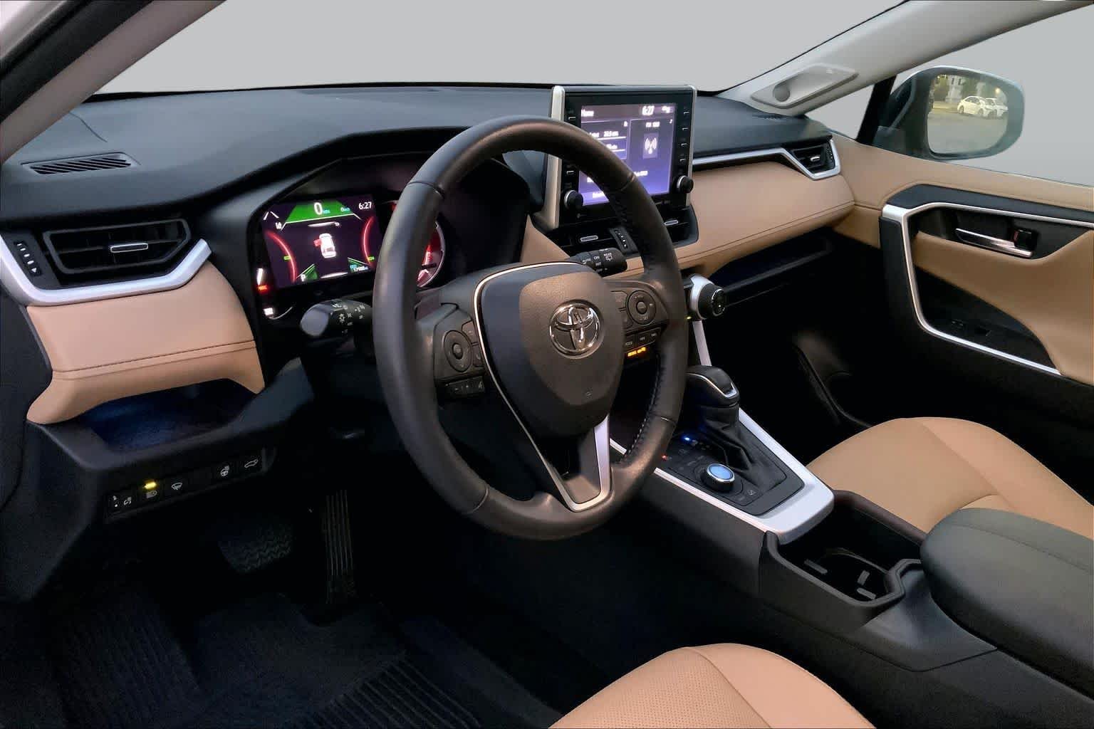Used 2022 Blizzard Pearl Toyota Limited image 17