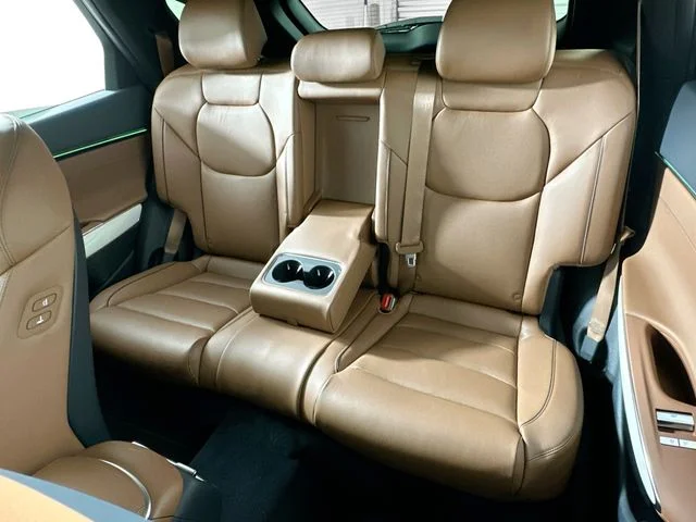 New 2026 White Genesis 2.5T Advanced image 12