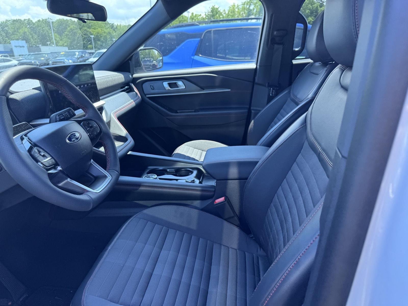 Used 2026 Wh Ford ST-Line image 10