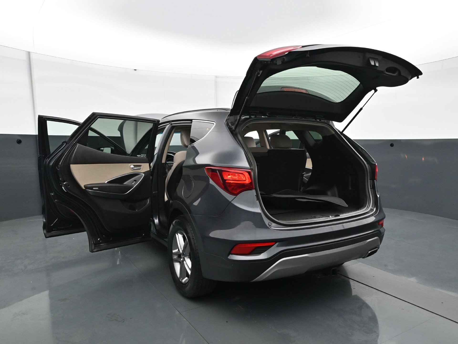 Certified Used 2018 Platinum Graphite Hyundai 2.4L Auto image 32
