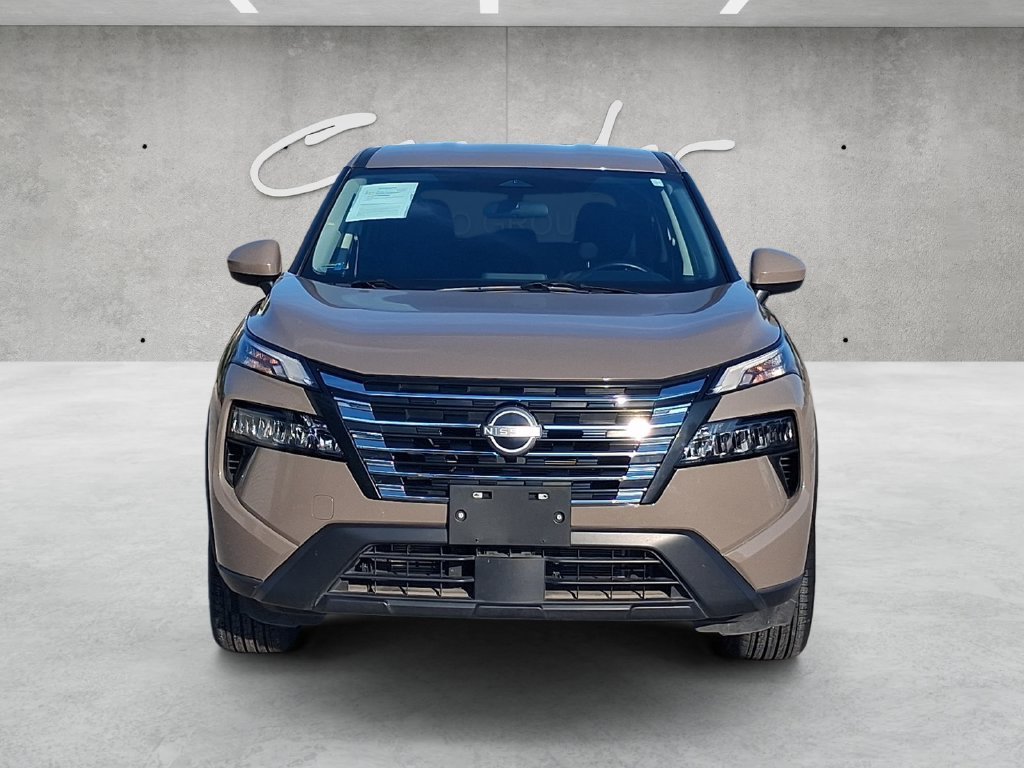 Certified Used 2025 Beige/tan Nissan SV image 18