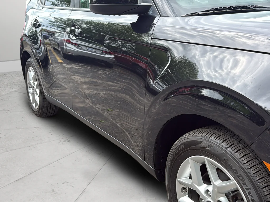Used 2021 Black Kia S image 12
